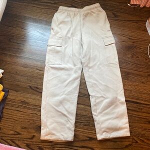 NWOT: Aritzia TNA Cargo Sweatpants Size XS